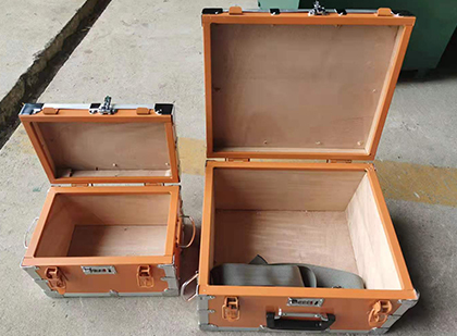 苏尼特左雷管箱