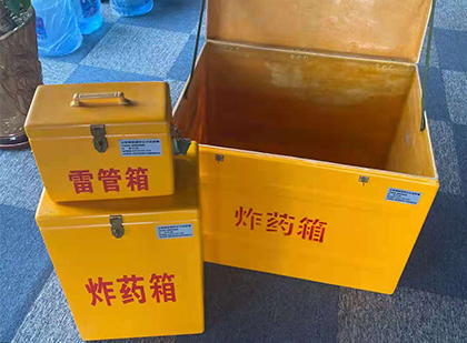 苏尼特左玻璃雷管箱生产标准全解析：安全、性能与合规的基石