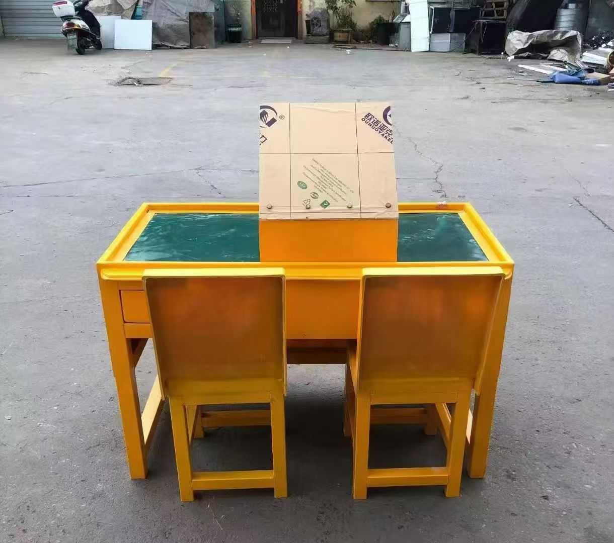 苏尼特左防静电导通桌井下煤矿火工品发放桌：危险品流转的安全守护者